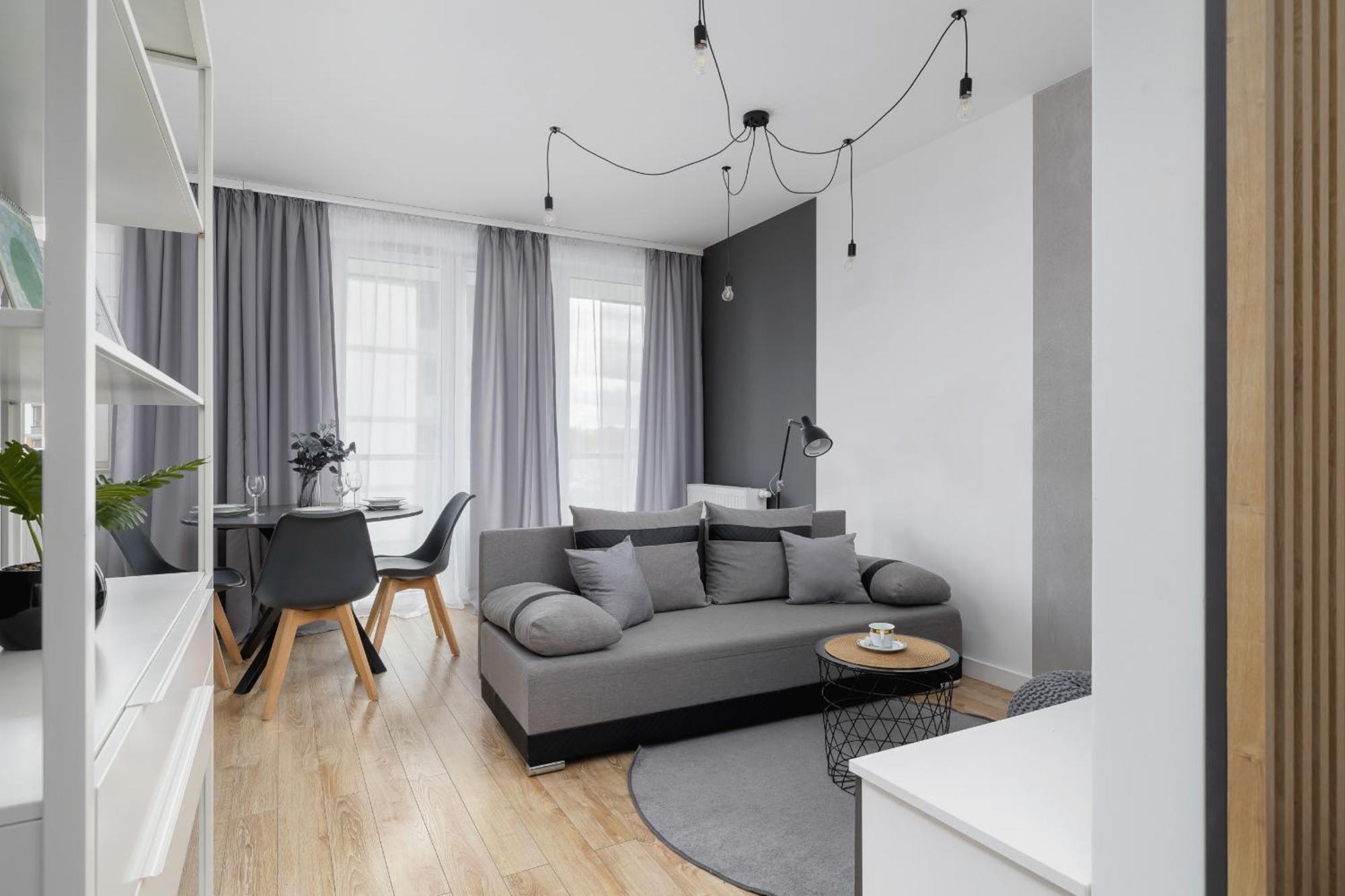 Elegant Apartment In Cracow With Balcony, Parking And Desk By Noclegi Renters Krakow Dış mekan fotoğraf